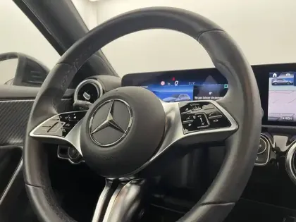 Photo 58 Mercedes Classe A  180 7G-DCT