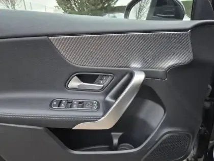 Photo 12 Mercedes Classe A  180 7G-DCT