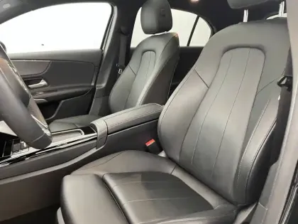 Photo 14 Mercedes Classe A  180 7G-DCT