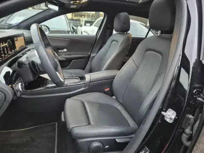 Photo 10 Mercedes Classe A  180 7G-DCT