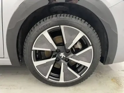 Photo 17 Peugeot 208  Electrique 50 kWh 136ch