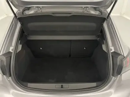 Photo 12 Peugeot 208  Electrique 50 kWh 136ch