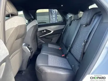 Photo 34 Peugeot 3008  Electrique 210 ch 73 kWh