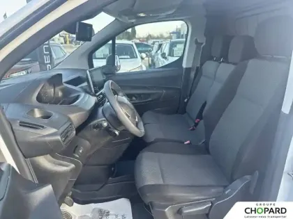 Photo 31 Peugeot Partner  FOURGON STANDARD 650 KG BLUEHDI 100 S&S BVM6