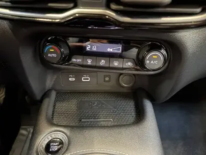 Photo 33 Nissan Juke  DIG-T 114