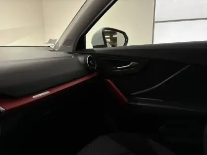 Photo 44 Audi Q2  35 TFSI COD 150 BVM6