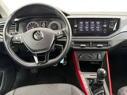 Photo 11 Volkswagen Polo  1.0 TSI 95 S&S BVM5