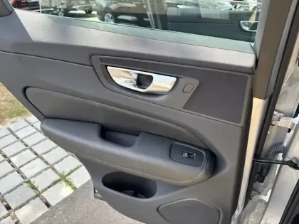 Photo 26 Volvo Xc60  T6 AWD Hybride rechargeable 253 ch+145 ch Geartronic 8