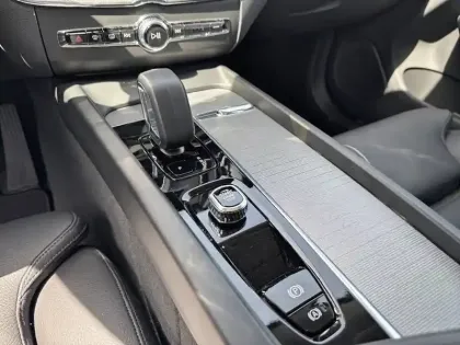 Photo 13 Volvo Xc60  T6 AWD Hybride rechargeable 253 ch+145 ch Geartronic 8