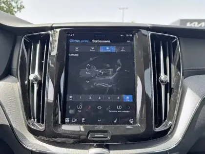 Photo 11 Volvo Xc60  T6 AWD Hybride rechargeable 253 ch+145 ch Geartronic 8
