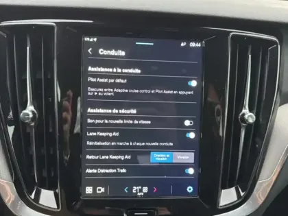 Photo 26 Volvo V60  B4 197 ch DCT7