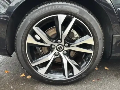 Photo 11 Volvo V60  B4 197 ch DCT7