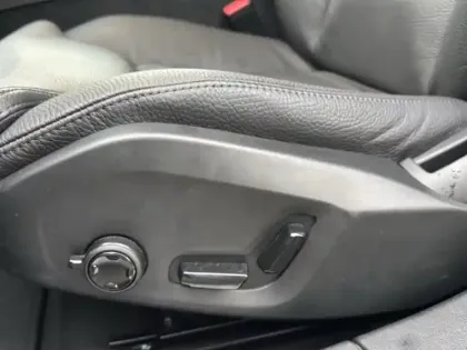 Photo 15 Volvo V60  B4 197 ch DCT7