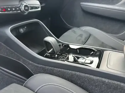 Photo 18 Volvo Xc40  B3 163 ch DCT7