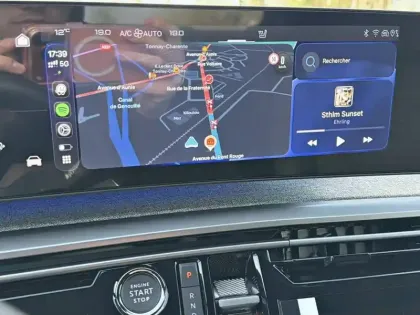 Photo 63 Peugeot 3008  Hybrid 145 e-DCS6