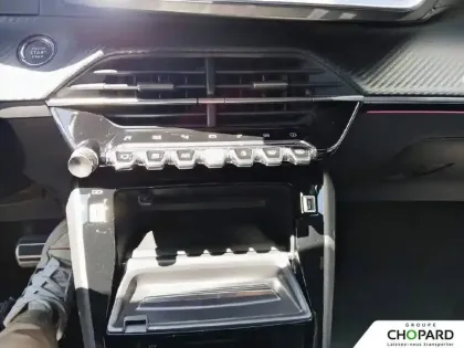 Photo 19 Peugeot 208  Electrique 50 kWh 136ch