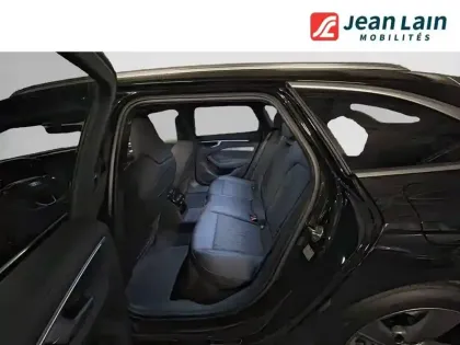 Photo 52 Audi A6  Avant e-hybrid 299 ch S tronic 7 Quattro