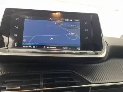 Photo 19 Peugeot 208  PureTech 75 S&S BVM5