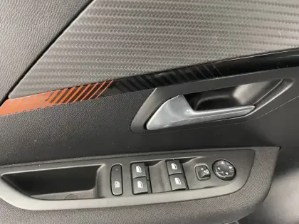 Photo 25 Peugeot 208  PureTech 75 S&S BVM5