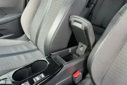 Photo 24 Peugeot 2008  PureTech 130 S&S EAT8