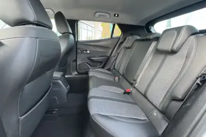 Photo 9 Peugeot 2008  PureTech 130 S&S EAT8