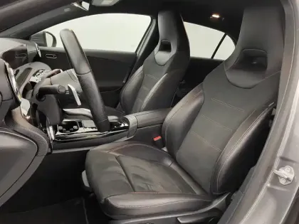 Photo 14 Mercedes Classe A  35 Mercedes-AMG 7G-DCT Speedshift AMG 4Matic