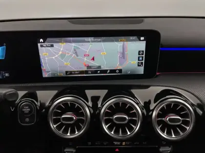 Photo 20 Mercedes Classe A  35 Mercedes-AMG 7G-DCT Speedshift AMG 4Matic