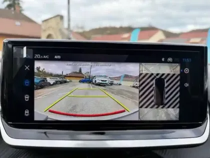 Photo 15 Peugeot 208  Hybrid 110 e-DCS6