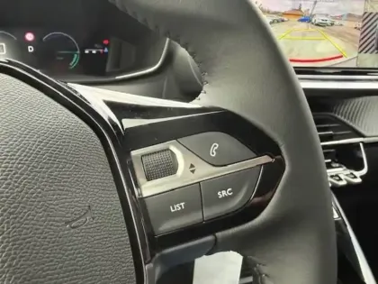 Photo 21 Peugeot 208  Hybrid 110 e-DCS6