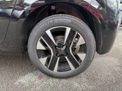 Photo 10 Peugeot 208  Hybrid 110 e-DCS6