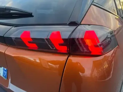 Photo 39 Peugeot 2008  PureTech 130 S&S EAT8