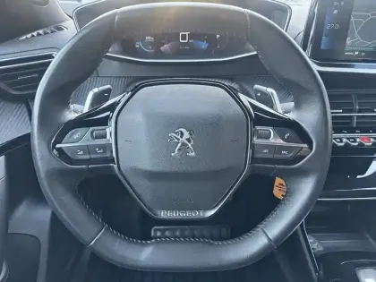 Photo 31 Peugeot 2008  PureTech 130 S&S EAT8