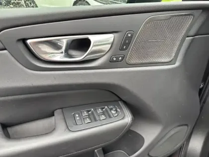 Photo 20 Volvo Xc60  T6 AWD Hybride rechargeable 253 ch+145 ch Geartronic 8