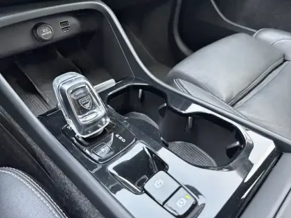 Photo 18 Volvo Xc40  D3 AdBlue 150 ch Geartronic 8