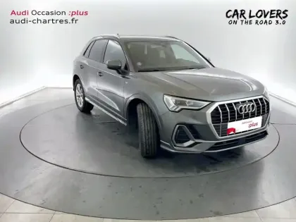 Photo 6 Audi Q3  35 TFSI 150 ch S tronic 7