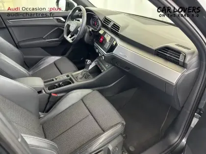 Photo 23 Audi Q3  35 TFSI 150 ch S tronic 7