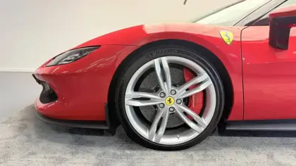 Photo 47 Ferrari 296 GTB  3.0 Turbo V6 Hybride 830 ch