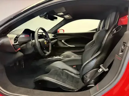 Photo 16 Ferrari 296 GTB  3.0 Turbo V6 Hybride 830 ch