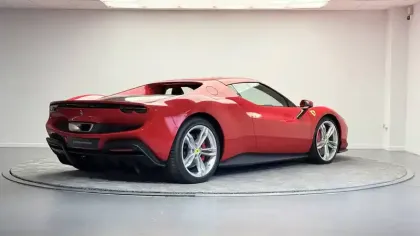 Photo 42 Ferrari 296 GTB  3.0 Turbo V6 Hybride 830 ch