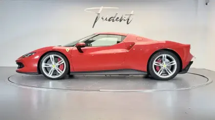 Photo 7 Ferrari 296 GTB  3.0 Turbo V6 Hybride 830 ch