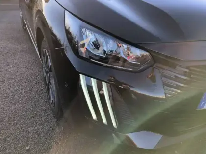 Photo 15 Peugeot 208  Hybrid 145 e-DCS6