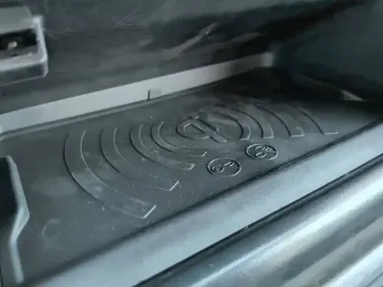 Photo 20 Peugeot 208  Hybrid 145 e-DCS6