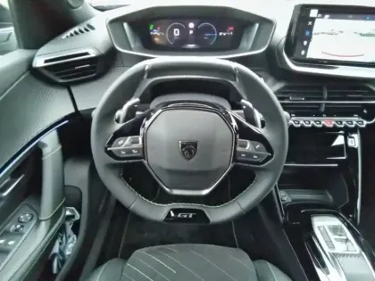 Photo 52 Peugeot 2008  Hybrid 145 e-DCS6