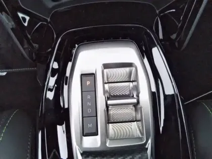 Photo 13 Peugeot 2008  Hybrid 145 e-DCS6