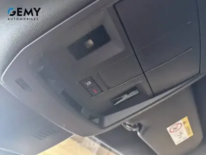 Photo 25 Peugeot 5008  Hybrid 136 e-DCS6