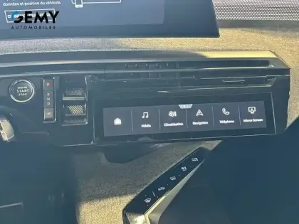 Photo 21 Peugeot 5008  Hybrid 136 e-DCS6