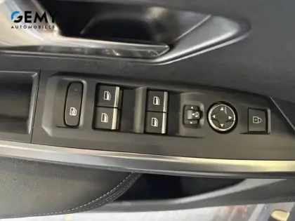 Photo 11 Peugeot 5008  Hybrid 136 e-DCS6