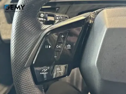 Photo 13 Peugeot 5008  Hybrid 136 e-DCS6