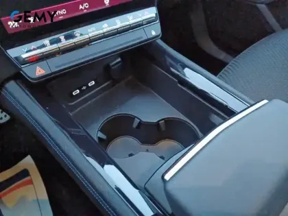 Photo 18 Renault Espace  E-Tech full hybrid 200 GSR2