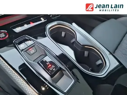 Photo 12 Audi A6  Avant e-hybrid 367 ch S tronic 7 Quattro